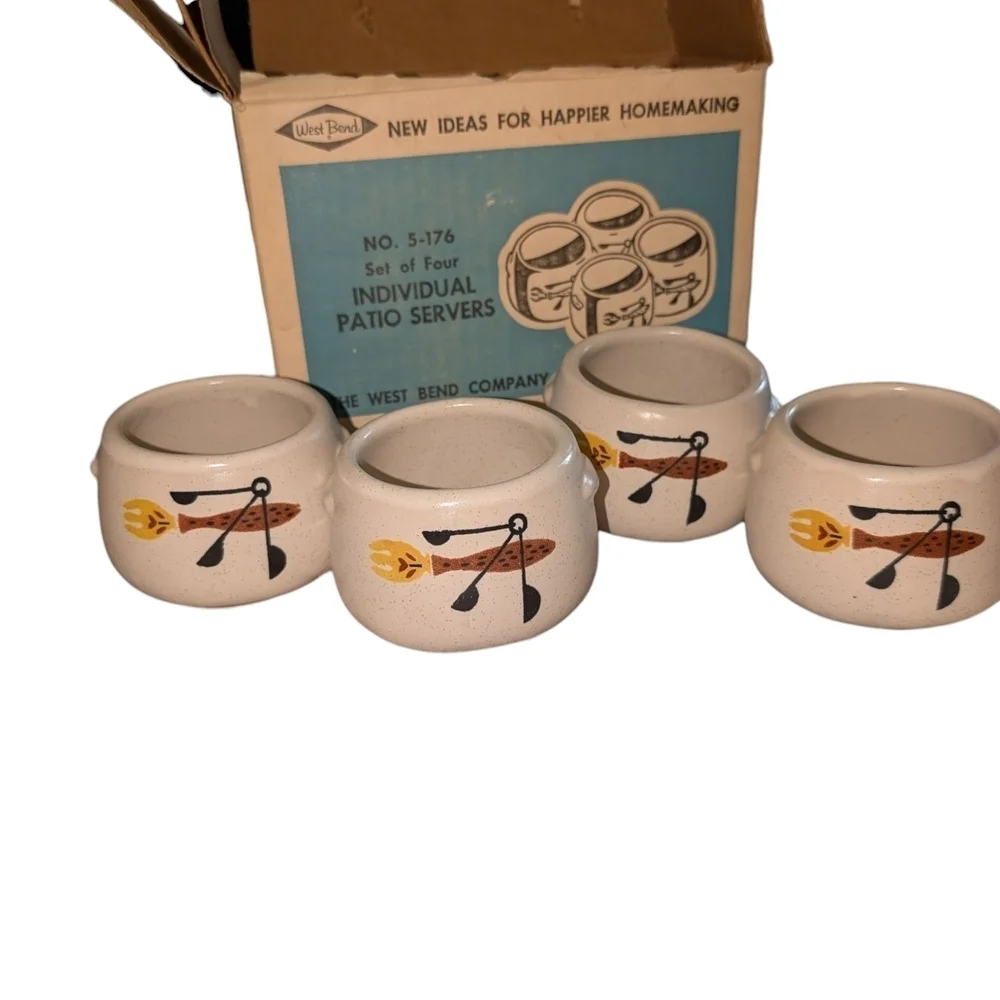 Vintage Patio Servers 4 Piece Set NWOT
